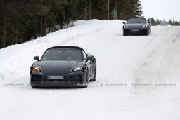 Новейшие Porsche Boxster 2025 без камуфляжа показали внутри и снаружи