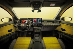 Самый ожидаемый новый Renault за последние годы: десятки тысяч человек выстроились в очередь за Renault 5 E-Tech