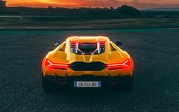 Внушительная цена — не преграда: первый в России Lamborghini Revuelto, оцененный в 140 млн рублей, продали за день