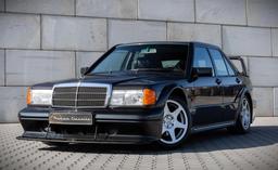 В России продают культовый Mercedes-Benz 190E Evo II с мотором Cosworth