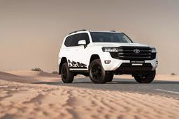 Представлен особый Land Cruiser 300 — Land Cruiser 10th Victory Edition с «раллийным дизайном»