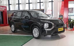«У нас период летних скидок». Дилеры снизили цены на Mitsubishi Outlander и Mitsubishi Xpander Cross