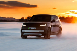 Он проедет там, где не смогут Hummer и Land Cruiser. «Самый тихий и изысканный Range Rover в истории» заказали уже 38 000 человек