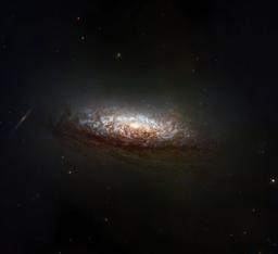 NASA представило первые снимки «Хаббла» после перехода на одногироскопный режим