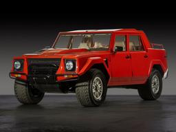 В России выставили на продажу «другой» Lamborghini — LM002. За итальянский аналог Hummer просят 48 млн рублей