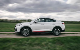 Как Geely Tugella, только больше, одноклассник Volkswagen Tiguan. Купеобразный кроссовер Changan CS85 Coupe прибавил в России почти полмиллиона рублей