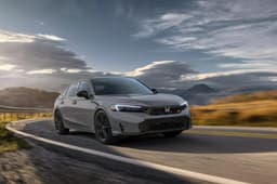 Представлена «горячая» Honda Civic Si 2025: 200 л.с., 6-ступенчатая «механика» и сервисы Google
