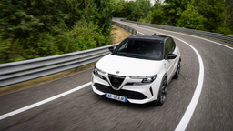 Представлен Alfa Romeo Junior Veloce. Объявлена цена