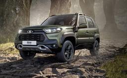 АвтоВАЗ начал выпускать Lada Niva Travel с двумя подушками безопасности, с новым рулем и в новом цвете