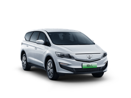 Новейший просторный минивэн Geely со съемной батареей и запасом хода до 515 км. Представлен Geely Maple Leaf 80v PRO