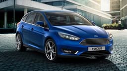 Некогда один из самых востребованных Ford в России по-прежнему можно купить новым. Ford Focus с «автоматом» — за 2,68 млн рублей