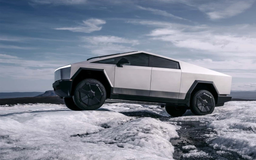 Tesla Cybertruck подешевел в России уже втрое с мая