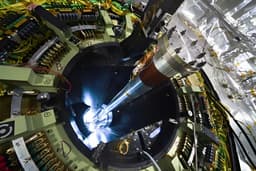 Результаты эксперимента ATLAS на Большом адронном коллайдере установили новые ограничения на существование магнитных монополей