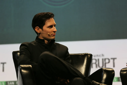 Популярность Telegram взлетела: во Франции, где удерживают Дурова*, приложение поднялось на первое место в категории «Социальные сети»