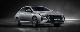 Просторный седан с габаритами как у Toyota Camry — за 2,1 млн рублей. В России подешевел Dongfeng Shine Max