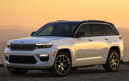 Новый Jeep Grand Cherokee 4xe покажут через несколько дней, но его характеристики уже известны