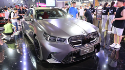 BMW M5 2025 показали вживую
