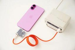 Никакой 45-ваттной зарядки новые iPhone не поддерживают и близко. Мощность в сравнении с прошлым поколением не изменилась