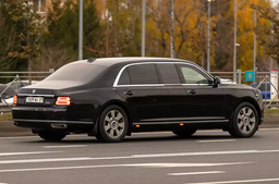 Mercedes-Maybach S-Class не понадобился. Президент Казахстана пересел на Aurus Senat