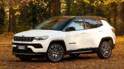 Представлен Jeep Compass 2025. Объявлены цены
