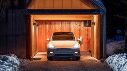 Представлена новая базовая Tesla Model Y 2025 —  с запасом хода целых 600 км