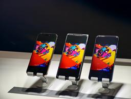 «Следующий отраслевой эталон» среди экранов для смартфонов. OnePlus 13 сравнили с iPhone и ещё одним смартфоном