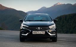 Lada Aura получила 64 новые кузовные детали и совершенно новые амортизаторы, чтобы можно было ездить по российским дорогам без тряски