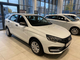 Новая Lada Vesta с «автоматом» и расходом 7,3 л на 100 км появилась у дилеров