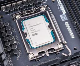 Core Ultra 9 285K может и провалился в ряде тестов, но несколько новых мировых рекордов он установил. Достаточно было разогнать до 7,5 ГГц