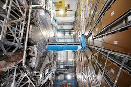 Физики ATLAS достигли новой точности в измерении скоростей образования пар верхних кварков