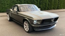 В России продают уникальный Teslatang 1967 с 800-сильным мотором: это гибрид Tesla Model S и классического Ford Mustang