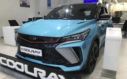 «Машин в "базе" — нет», — дилер рассказал, что самые дешёвые Geely Coolray не доезжают до салонов и сразу отправляются в службы такси и каршеринга