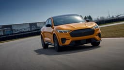 Новая эра Ford: Mustang Mach-E обогнал по продажам бензиновый Mustang и все модели Lincoln, а также стал популярнее Ford Ranger и F-150 Lightning