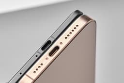 Oppo Find N5 сравнили с iPhone 16 Pro: первый в мире складной смартфон с защитой IP69, поддерживающий подводную фотосъемку, будет самым тонким в отрасли
