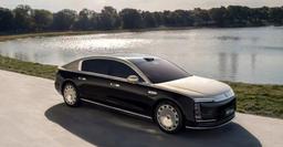 Rolls-Royce, уступи дорогу: «800-й» лимузин Huawei Maextro, который ожидается в России, показали в новом варианте