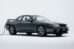 Легендарный Nissan Skyline GT-R пересадили на современную платформу
