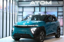 «Кама» представила предсерийный прототип российского электромобиля «Атом»