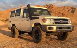 Надежный и неприхотливый конкурент УАЗа «Патриот» и «Нивы» от Toyota: в Россию привезли Toyota Land Cruiser 76 VRX