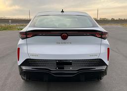 Volkswagen выпускает новые машины, несмотря на кризис. Представлен Volkswagen ID. Unix 06