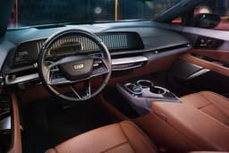 Самый дешёвый новый Cadillac после Lyriq, Vistiq и Escalade IQ. Начались поставки Optiq 2025