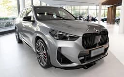 Такой BMW есть только в Китае, но теперь — и в России. Дилер привез 300-сильный полноприводный кроссовер BMW X1 Long M35i xDrive