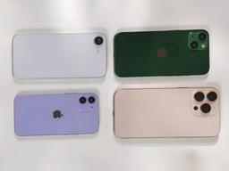 iPhone 12 Mini, iPhone 14, iPhone 14 Pro и макет нового iPhone SE 4 впервые сравнили вживую