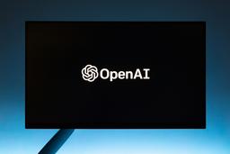 OpenAI обвиняет китайские компании в «дистилляции» ChatGPT