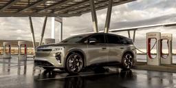Гараж Маска продиктовал неудобство: почему миллионы Tesla вынуждены заряжаться задом наперёд