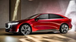 Совершенно новая «шестёрка» Mazda, которая едет в Европу. Компания расширяет географию продаж и собирается выпустить Mazda 6e на рынок Таиланда