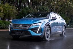 В России стартовали официальные продажи стильного кроссовера Peugeot 408X с 8-ступенчатым «автоматом»