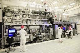 Intel уже опробовала свои машины ASML за 350 млн евро, но, учитывая текущие проблемы с техпроцессом 18A, понадобятся ли они ей в итоге?