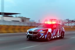 Новейший BMW M5 Touring составит конкуренцию самым быстрым мотоциклам на Земле