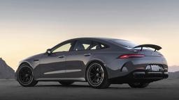 Представлен самый мощный 4-дверный Mercedes в истории