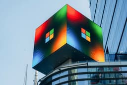 Акции Microsoft падают на фоне сокращения аренды серверных мощностей